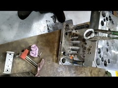 Injeksi Molding Bagian Kecil Solusi Plastik Custom untuk Kebutuhan Manufaktur Anda