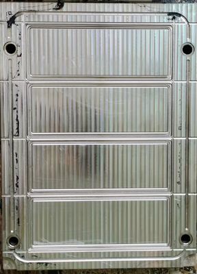 SKD61 Rubber Compression Mould Silicone Injection Mould Disesuaikan
