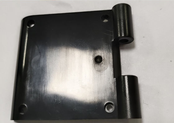 Precision Injection Molded Car Parts with Polished Finish Custom Design and 0.05mm Tolerance (Bagian mobil yang dicetak dengan injeksi presisi dengan desain khusus yang dipoles dan toleransi 0,05mm)